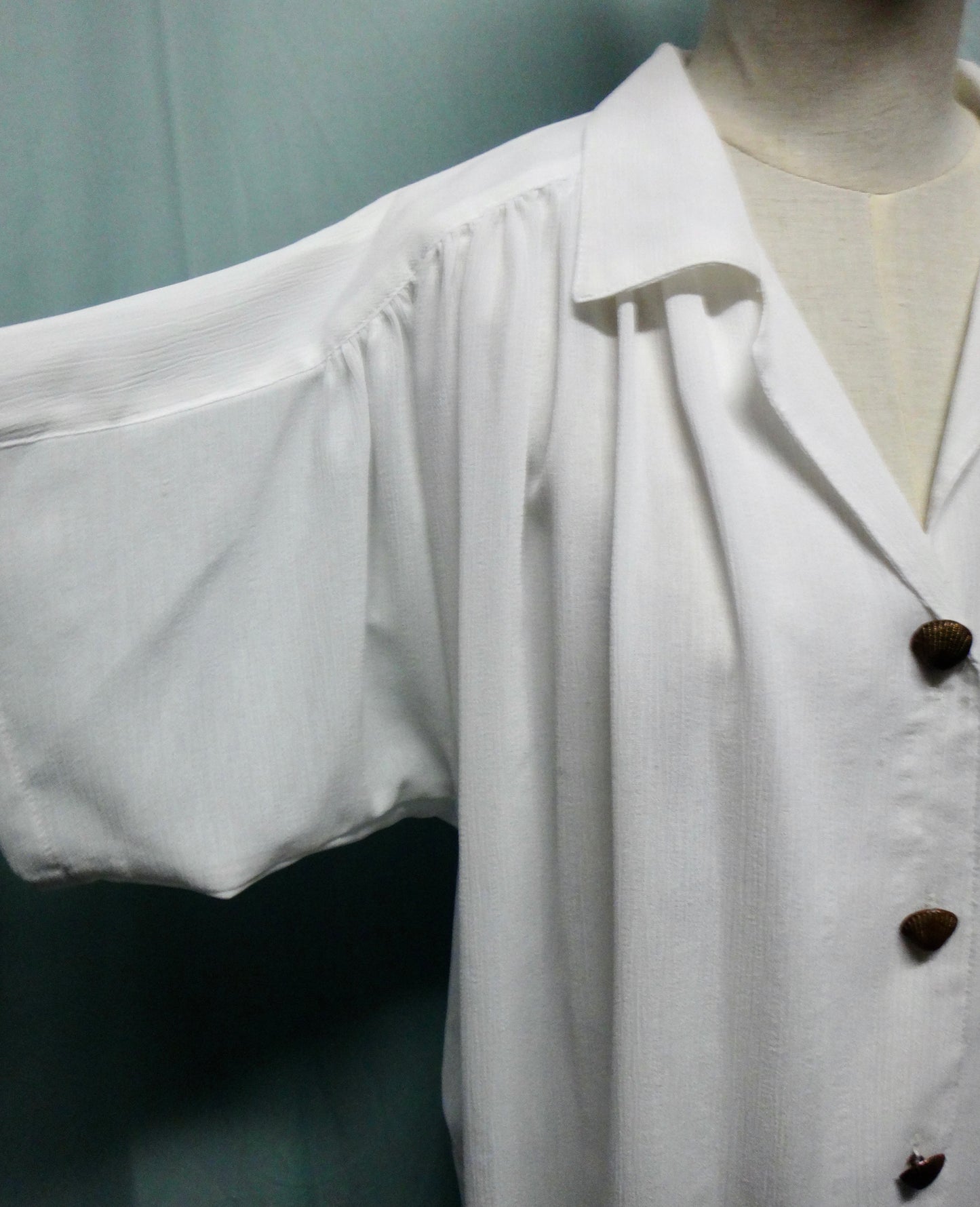 90s Oversized White Top with Shell Buttons