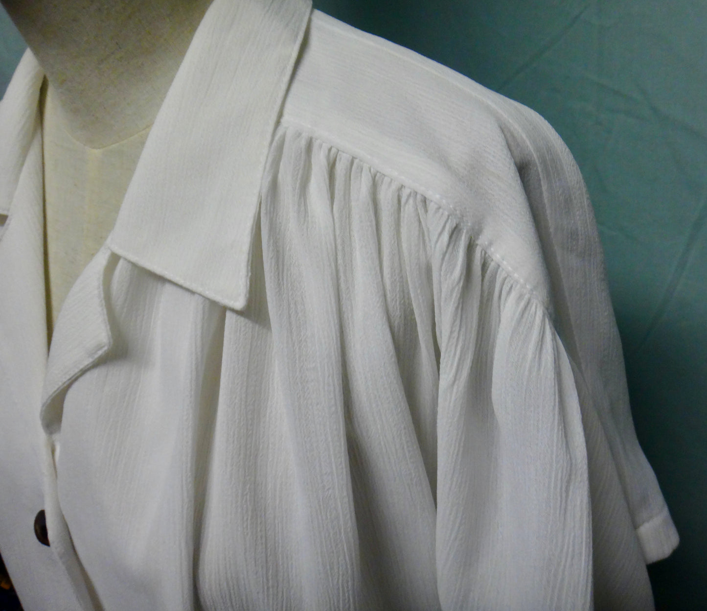 90s Oversized White Top with Shell Buttons