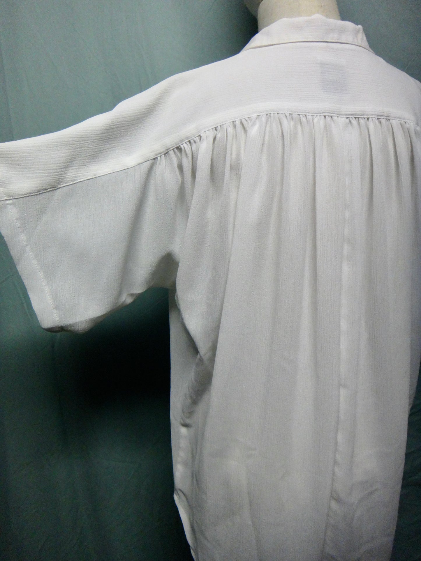 90s Oversized White Top with Shell Buttons