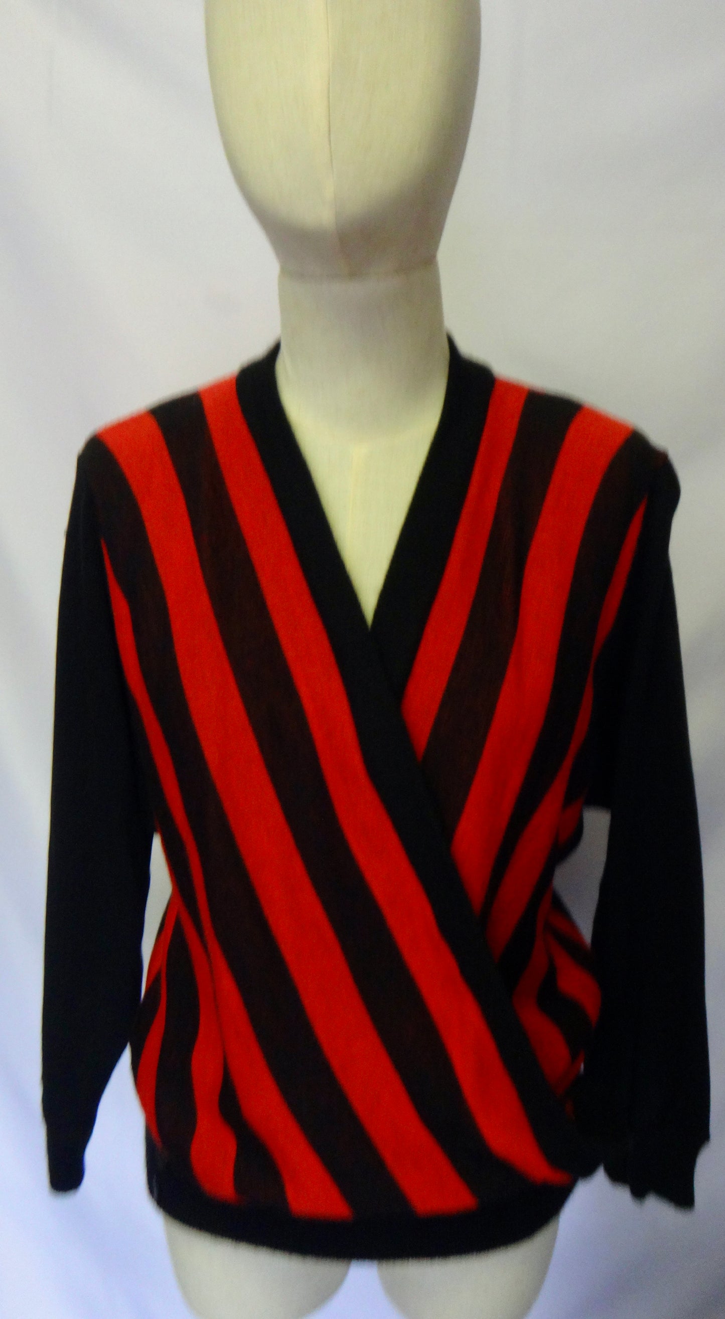 80s/90s Cross Over Stripe V Knit