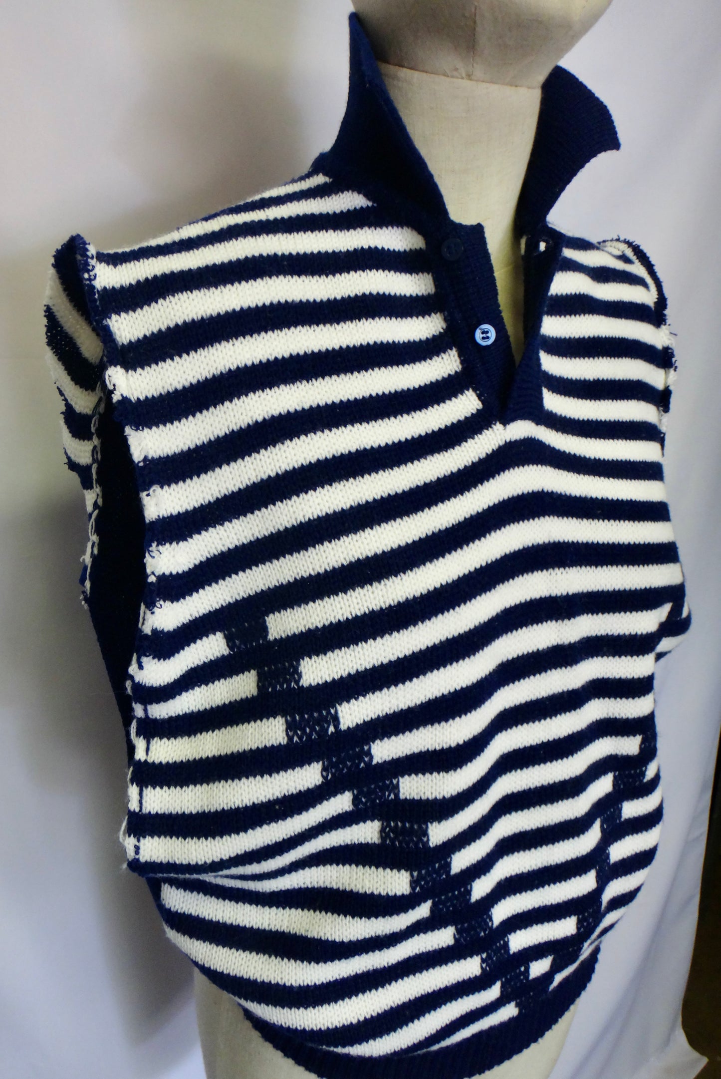 90s Striped Navy White Sleeveless Knit