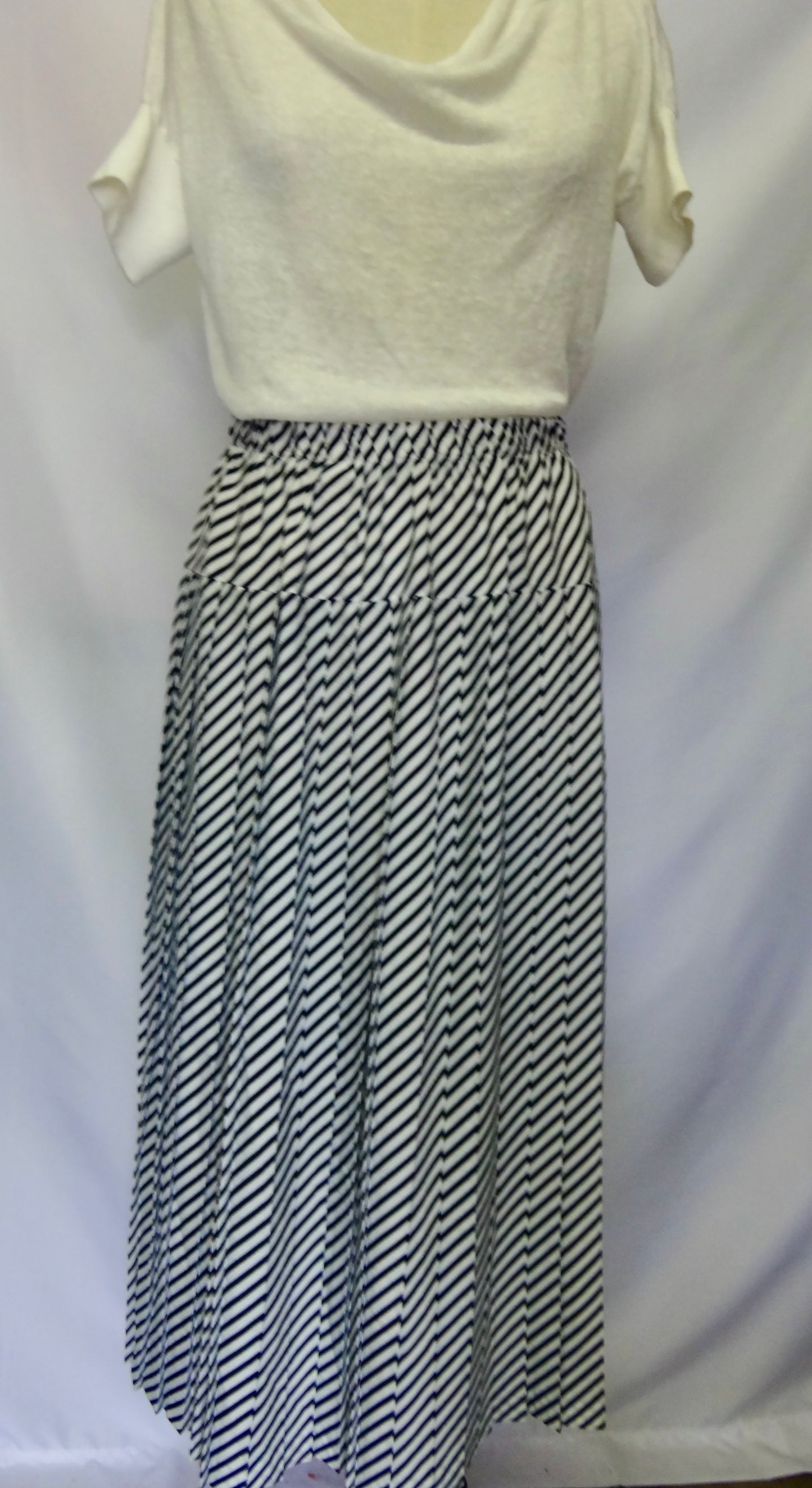 80s Stripe Skirt in Ink White