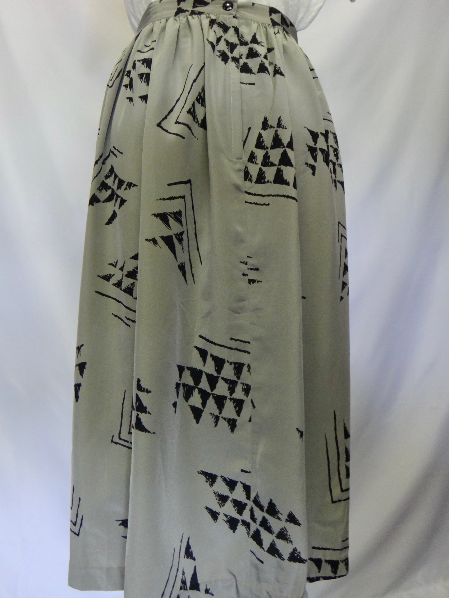 80s/90s Grey Black Abstract Triangle Print Skirt