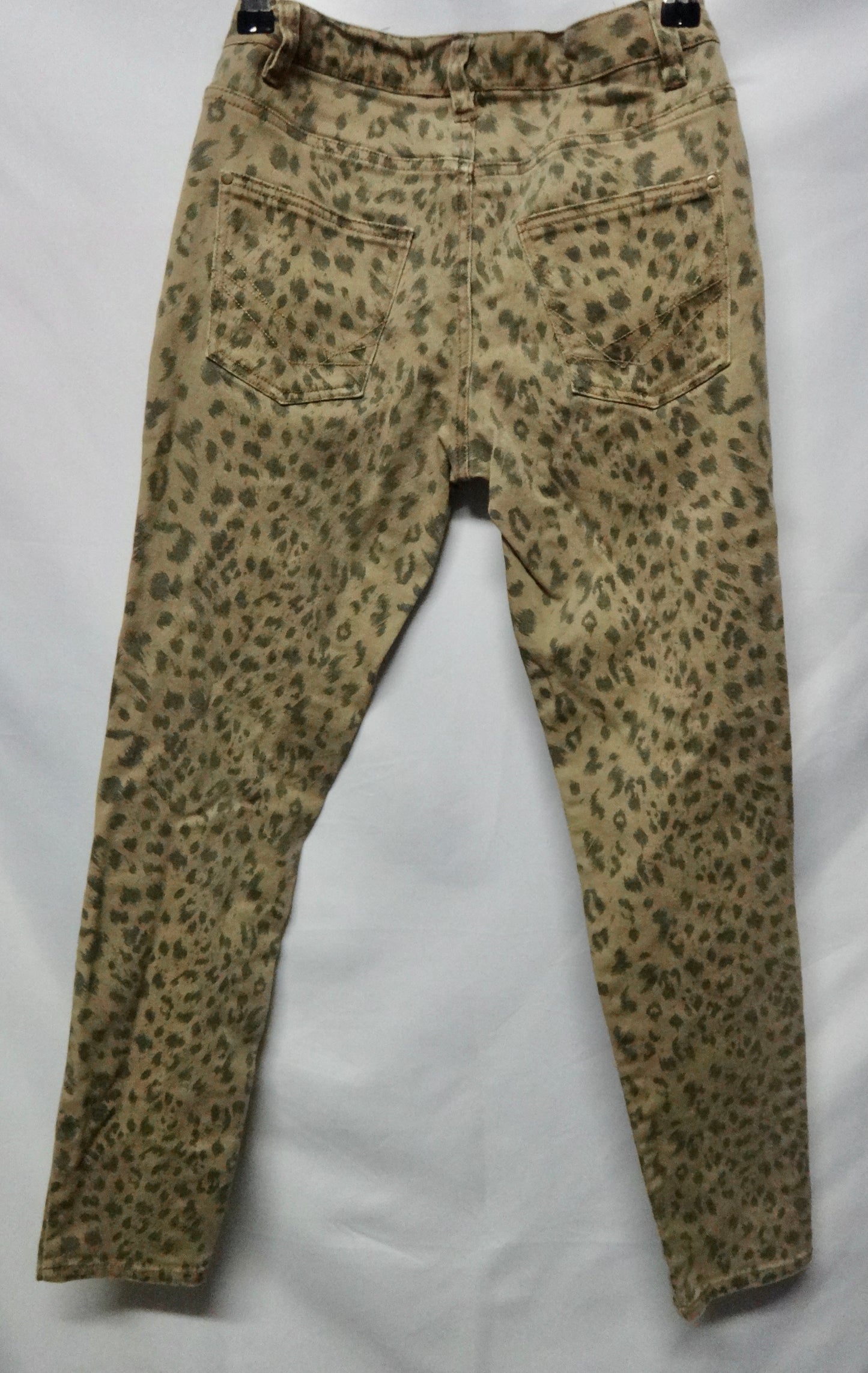 Cheetah Print Ankle Grazer Jeans Preloved