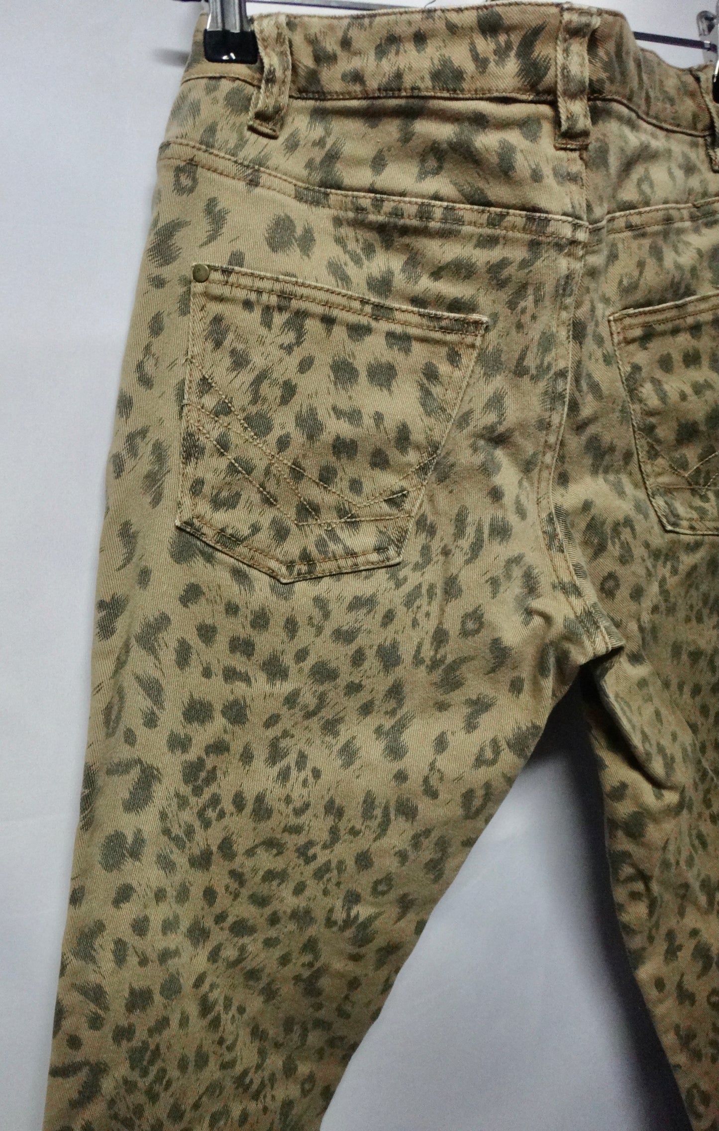 Cheetah Print Ankle Grazer Jeans Preloved